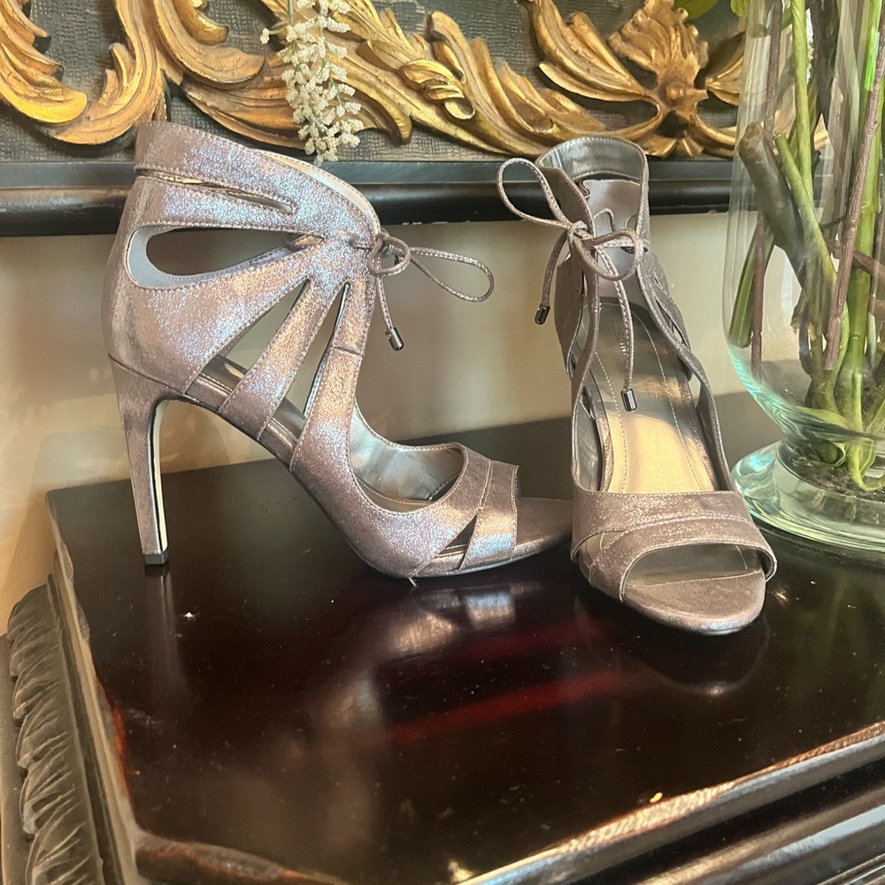 BCBG pewter/silver tie heels